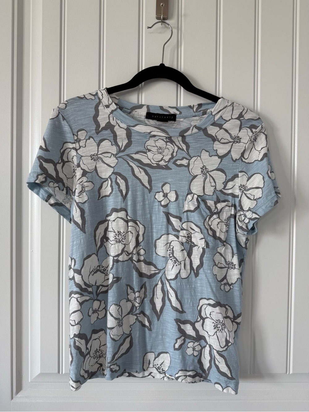 Women’s Bundle Lot of 6 Tops Shirts Tee’s by Sanctuary size Medium - Picture 10 of 13
